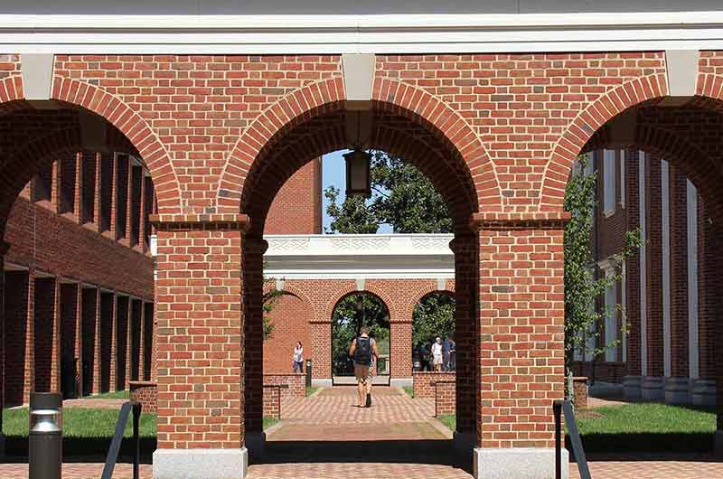 Arches-Student_800530